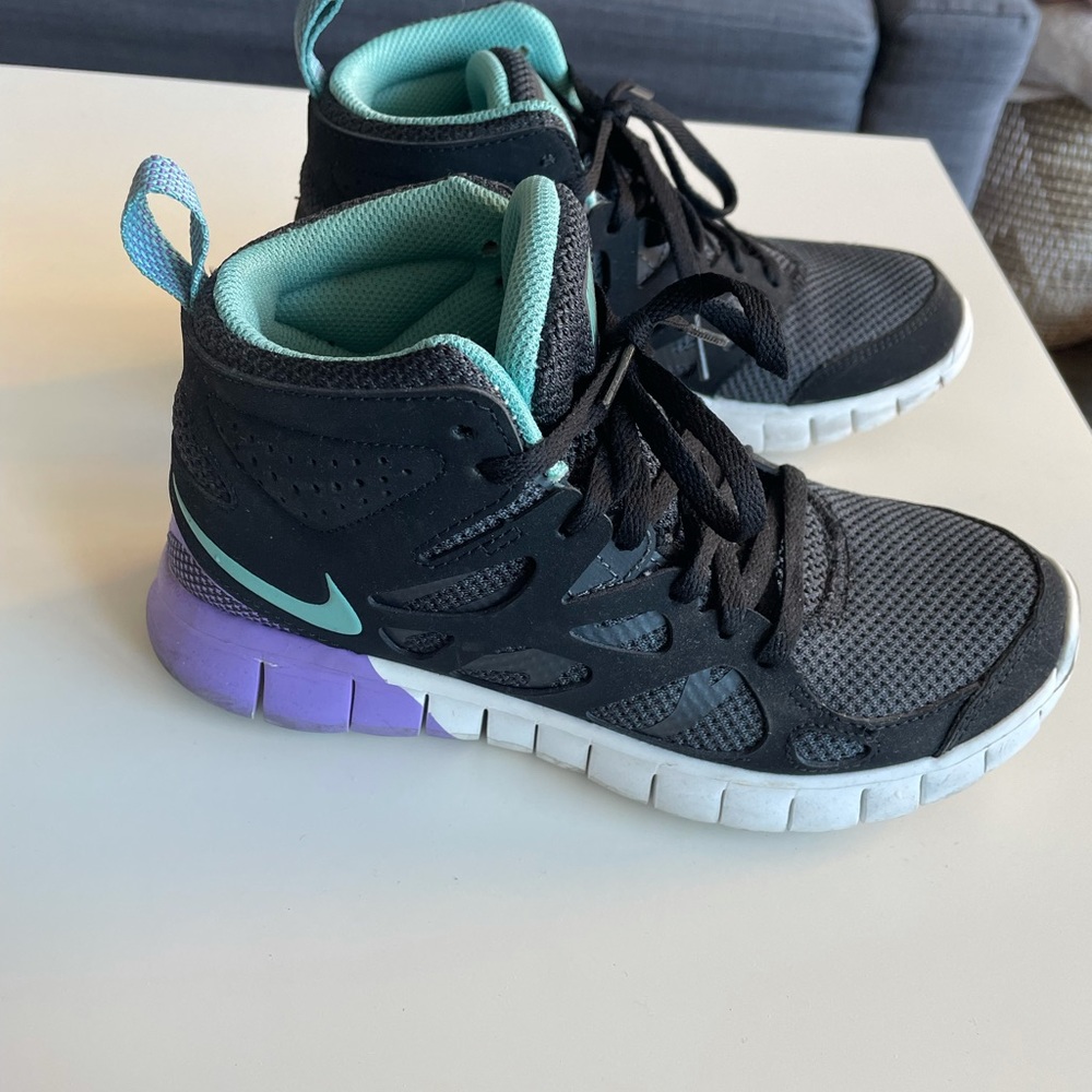 Nike Free Run 3 Mid’s size 7